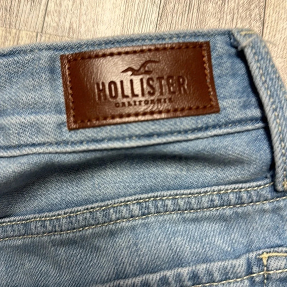 Hollister lot of 2 shorts. Distressed and Mom shorts size 1/25. - Picture 6 of 11